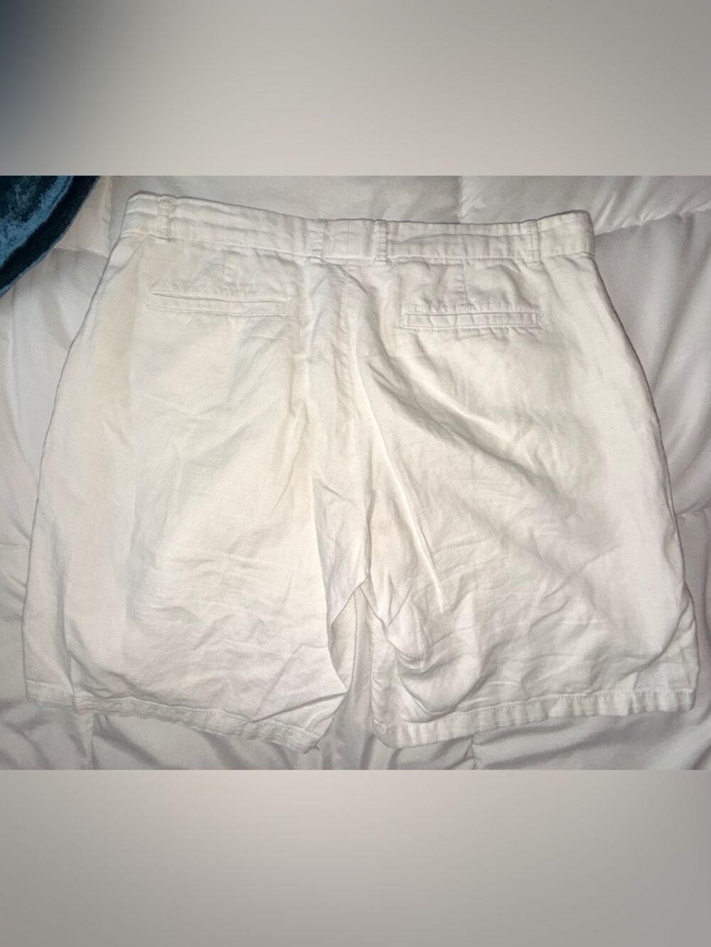 GAP White Women's Khaki Bermuda Shorts - Picture 3 of 3